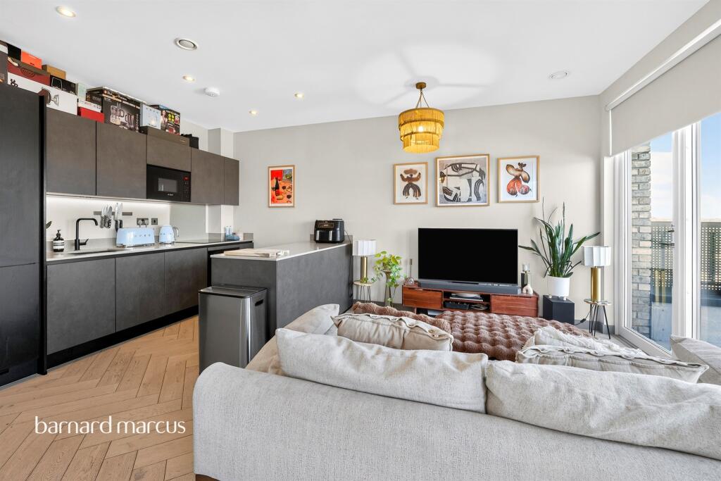 Apartment in London - More