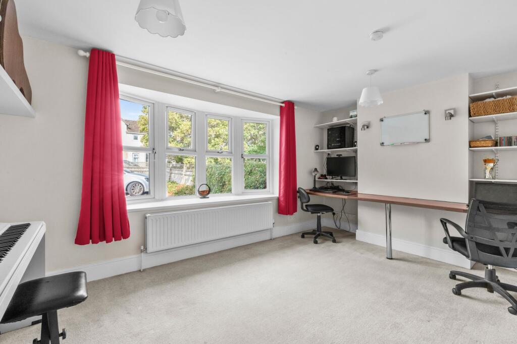 House in Hemel Hempstead, Haddenham - View 5