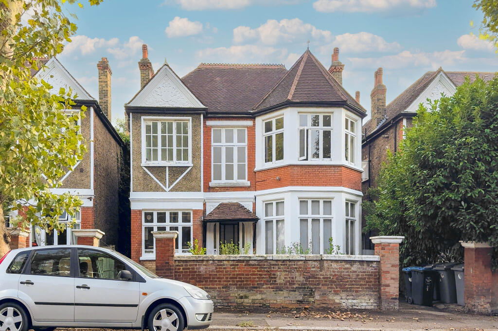 Apartment in London - View 3