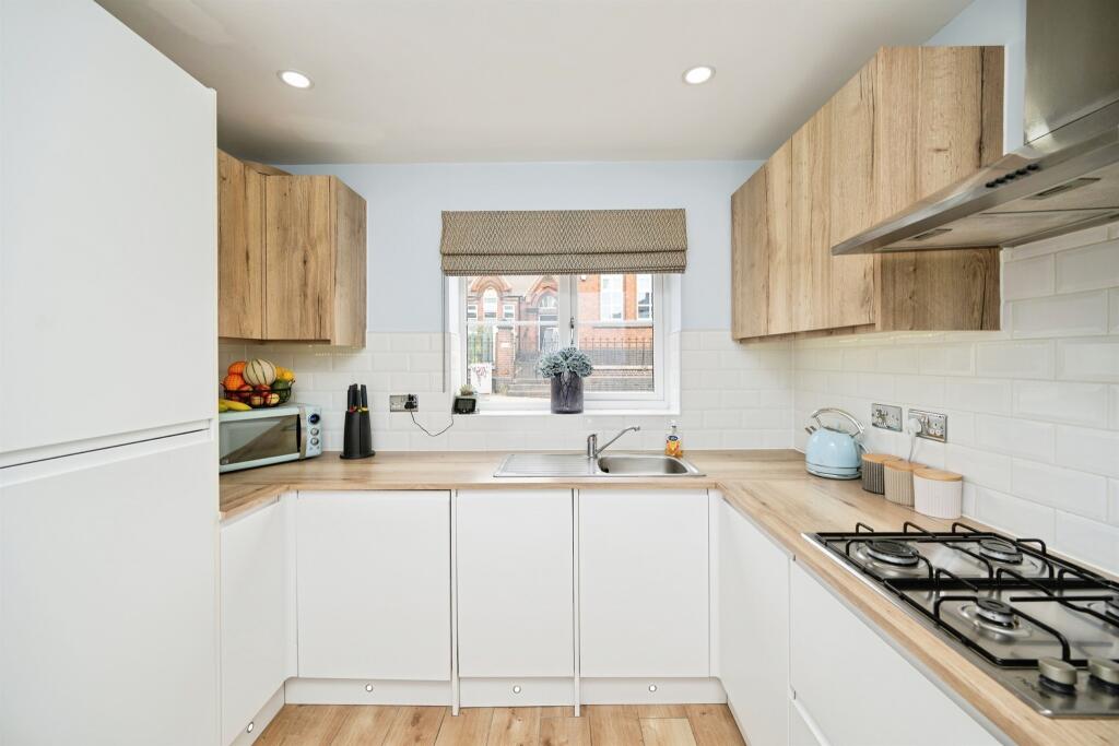 House in Dudley - View 3