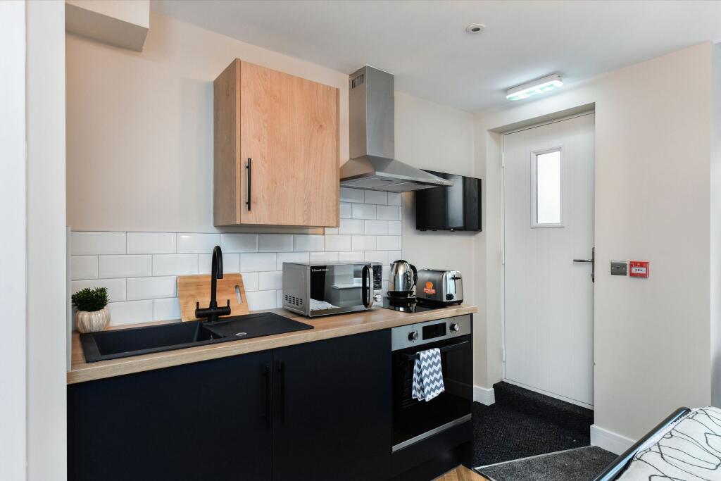 Apartment in Nottingham - View 4