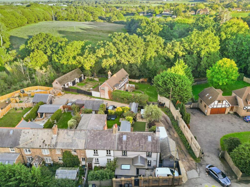 3-bed house on Woodside Lodge, Hailsham, £399,950