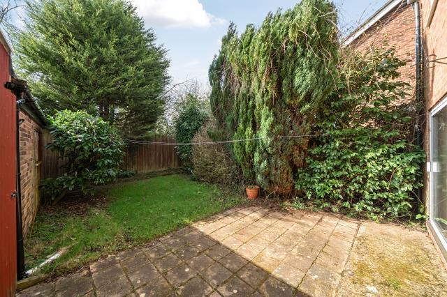 Firs Close, High Wycombe photo 4