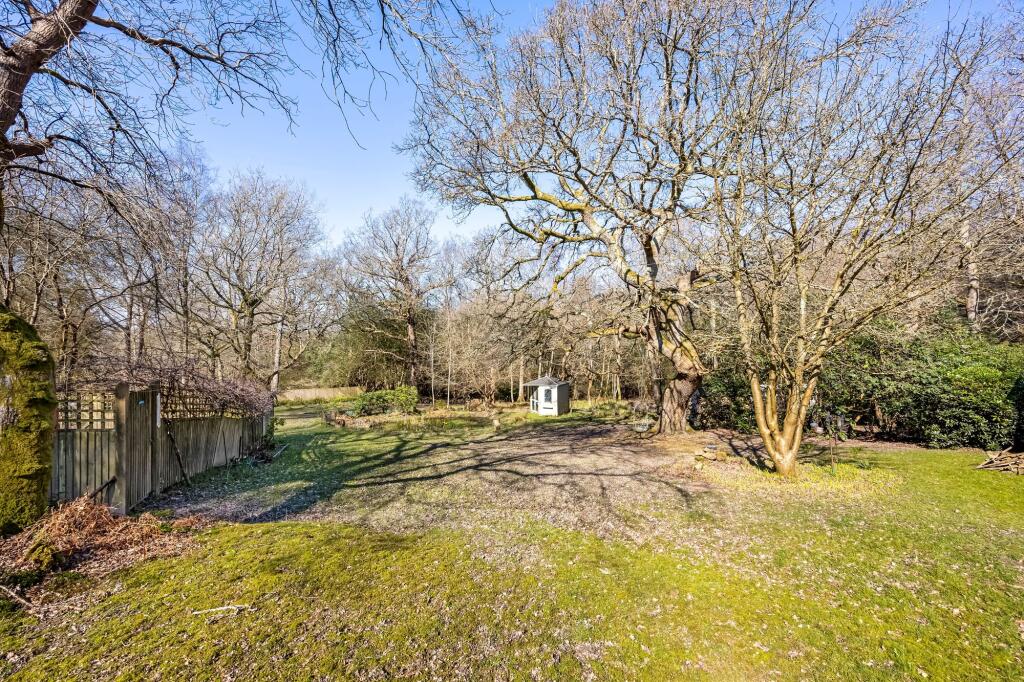 Glenmore Road, Crowborough, TN6 photo 3