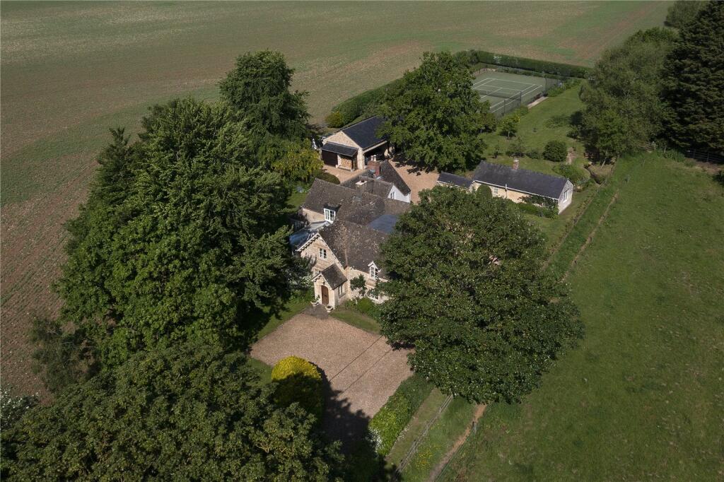 Main image of property: Middleton Stoney, Bicester, Oxfordshire, OX25