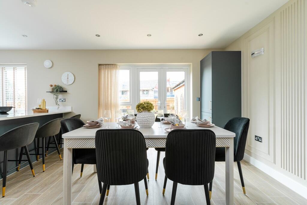 House in Wealden, Hellingly - More