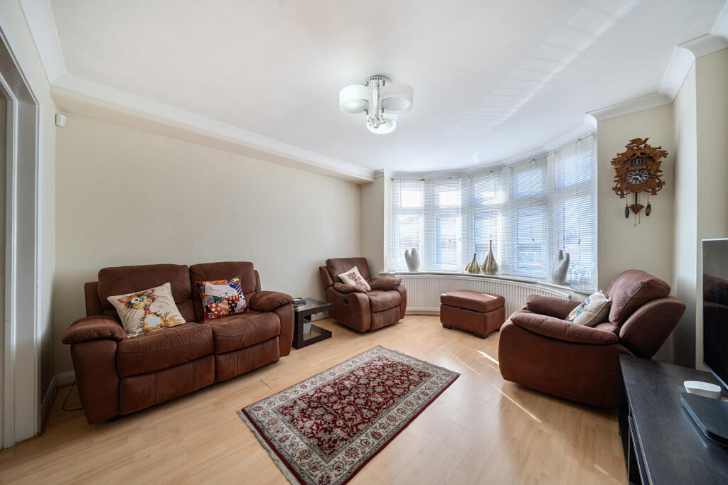 House in Northwood - View 2