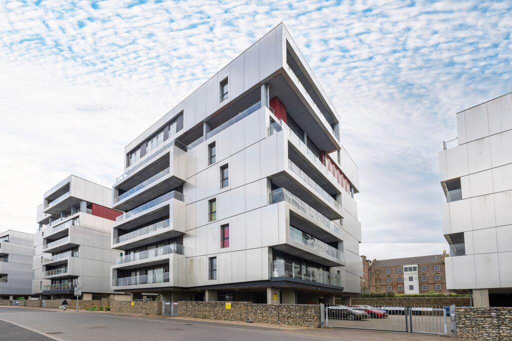 Main image of property: Geoffrey Watling Way, Norwich