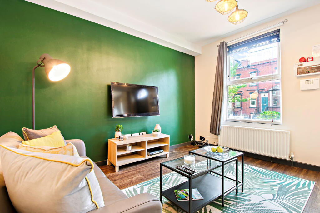 Main image of property: BEECHWOOD MOUNT, Leeds