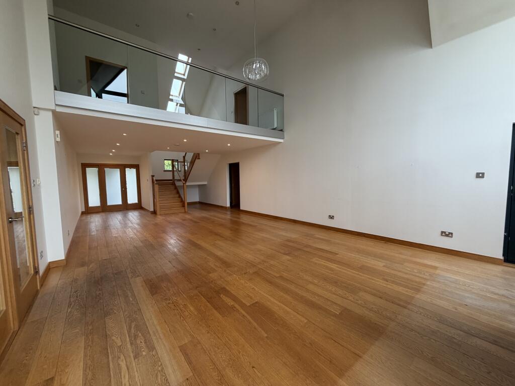 House in Perth - View 4