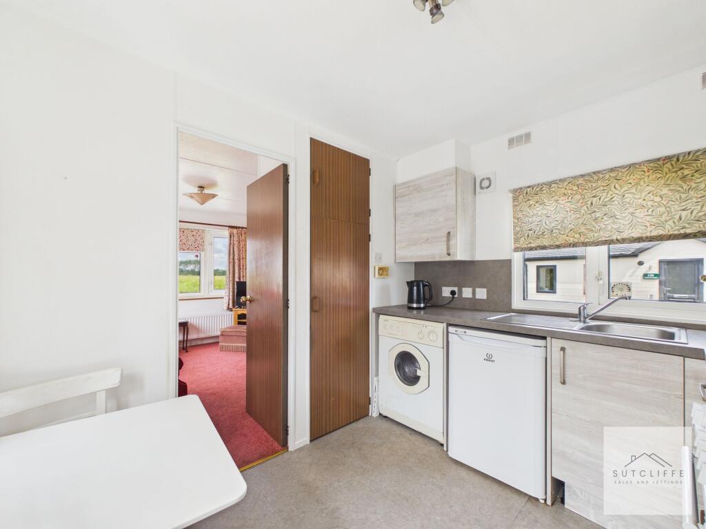 Burlingham Park, Garstang, PR3 - More