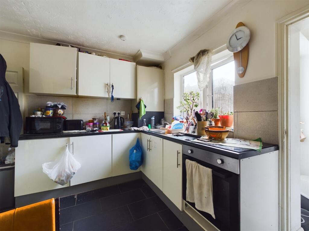 3-bed terraced on Chapel Street, Boston, £125,000
