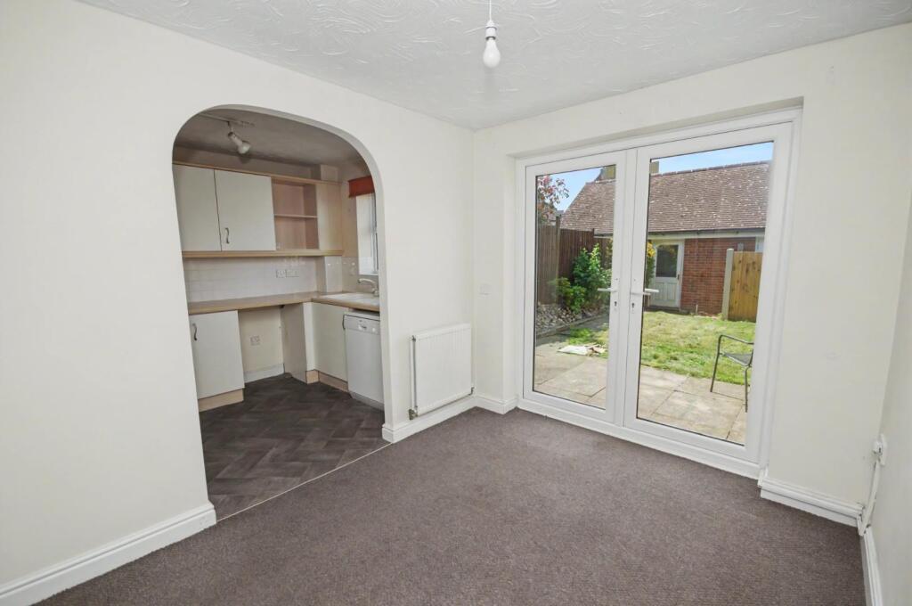 The Round, Mawsley Village, Kettering - More