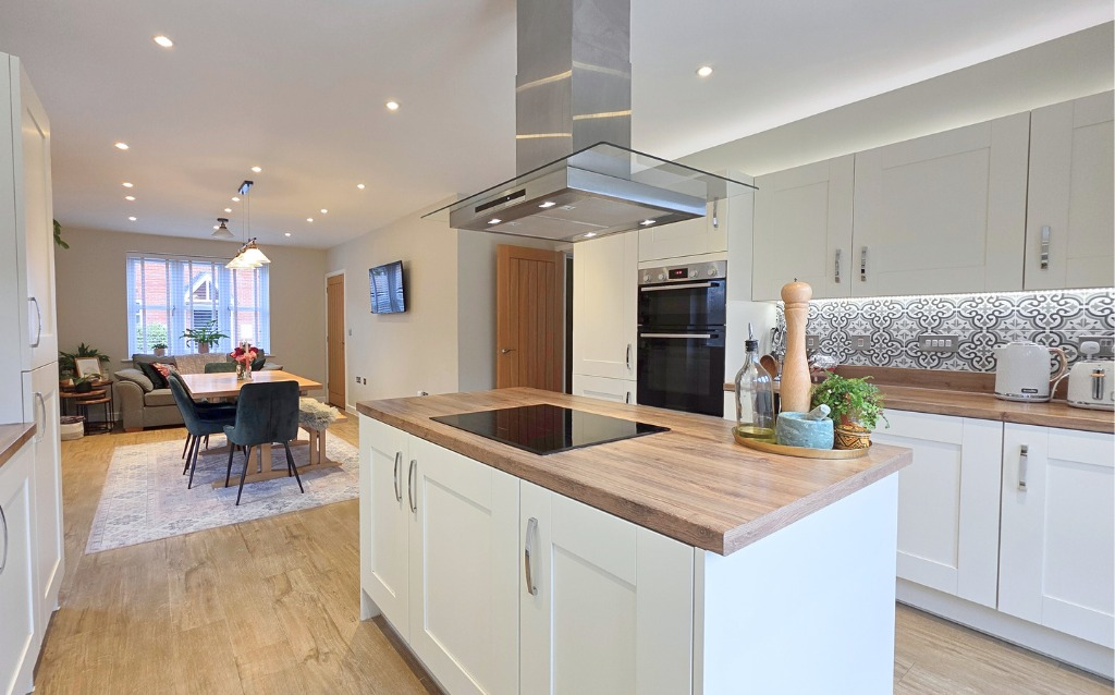 Waterside Lane, Sandhurst, Berkshire, GU47 photo 3