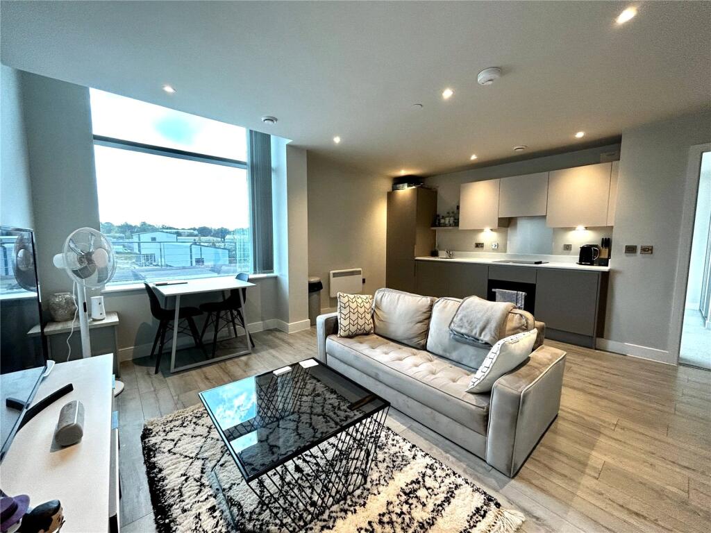 Main image of property: No1 Thames Valley, Wokingham Road, Bracknell, Berkshire, RG42