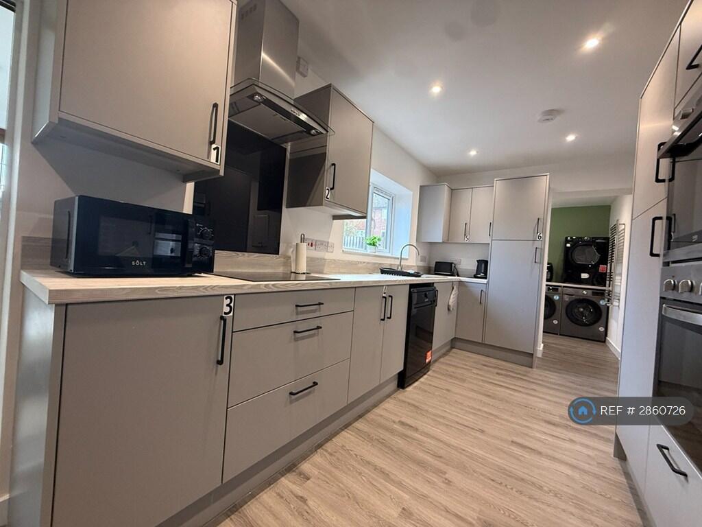 Additional image 7 of Foxlydiate Crescent, Redditch, B97