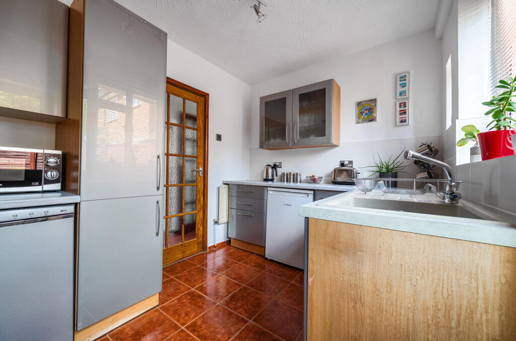 House in Three Rivers, Carpenders Park, Watford Rural - More