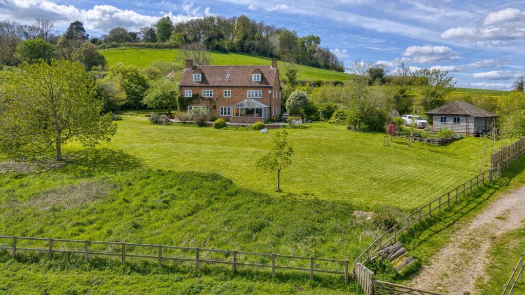 Main image of property: Close to the Newt