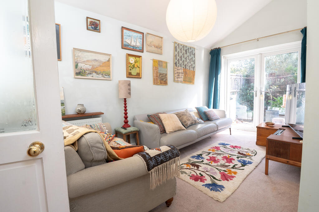 Nelson Road, Bishopstoke, SO50 photo 3