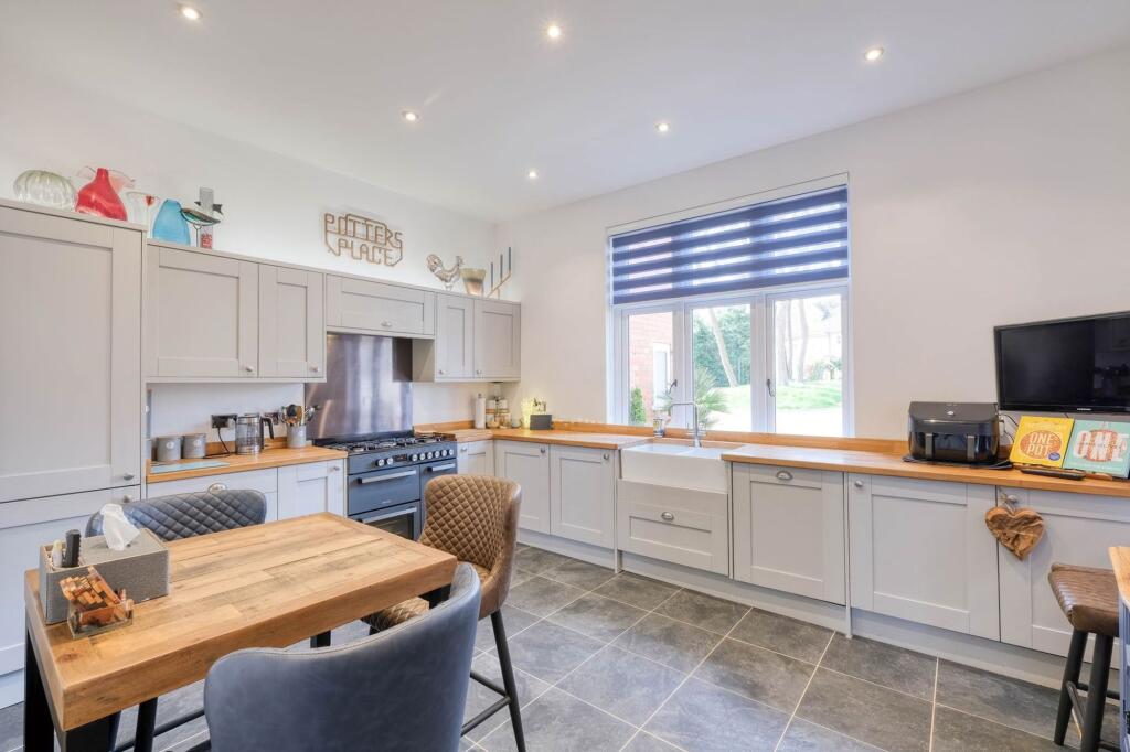 Additional image 2 of Torrs Close, Redditch, B97