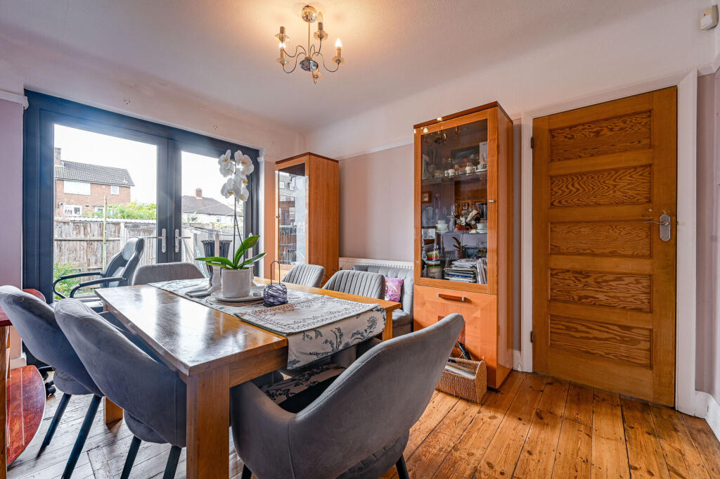 House in London - View 5