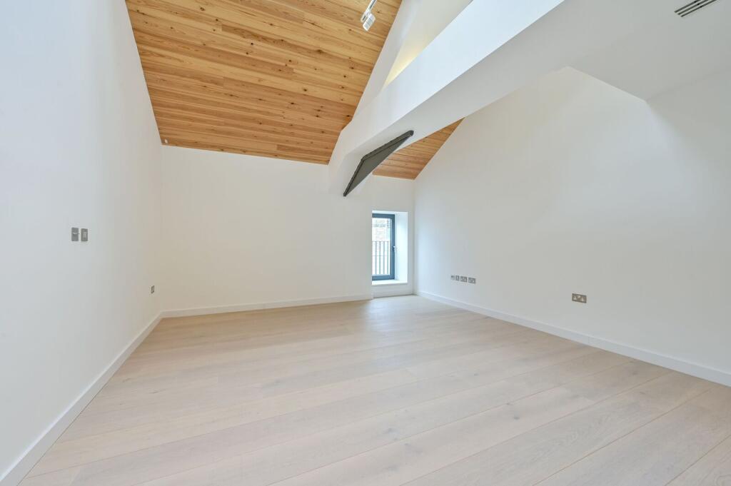 Apartment in London - View 5