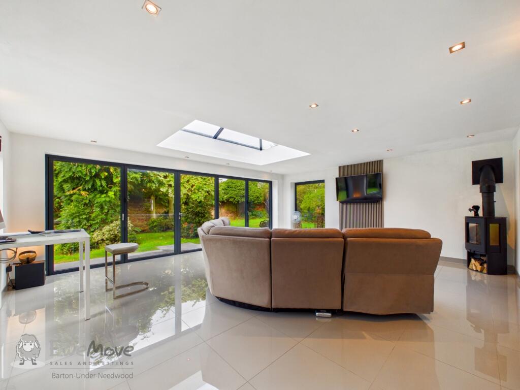 House in Lichfield, King's Bromley - More