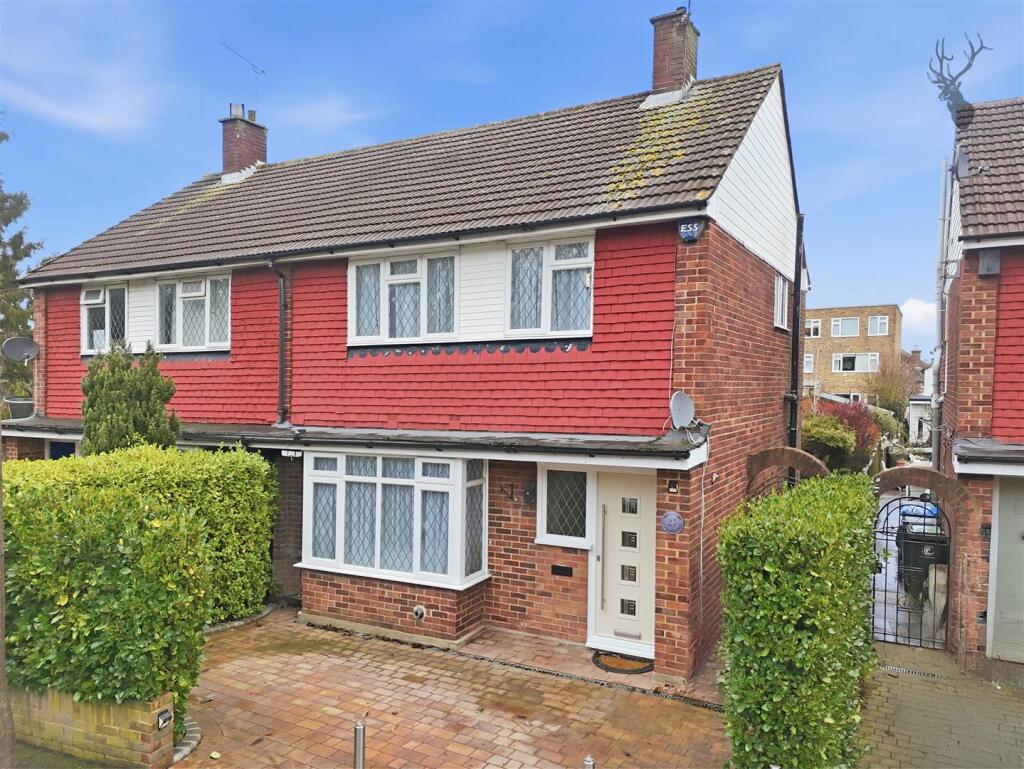 Main image of property: Wimborne Close, Buckhurst Hill