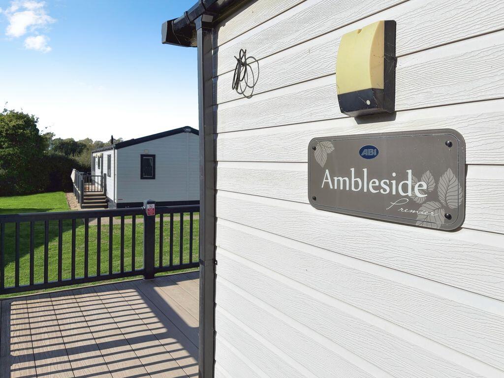 Oak Meadows, Hoburne Cotswolds, Cotswold Lakes photo 3