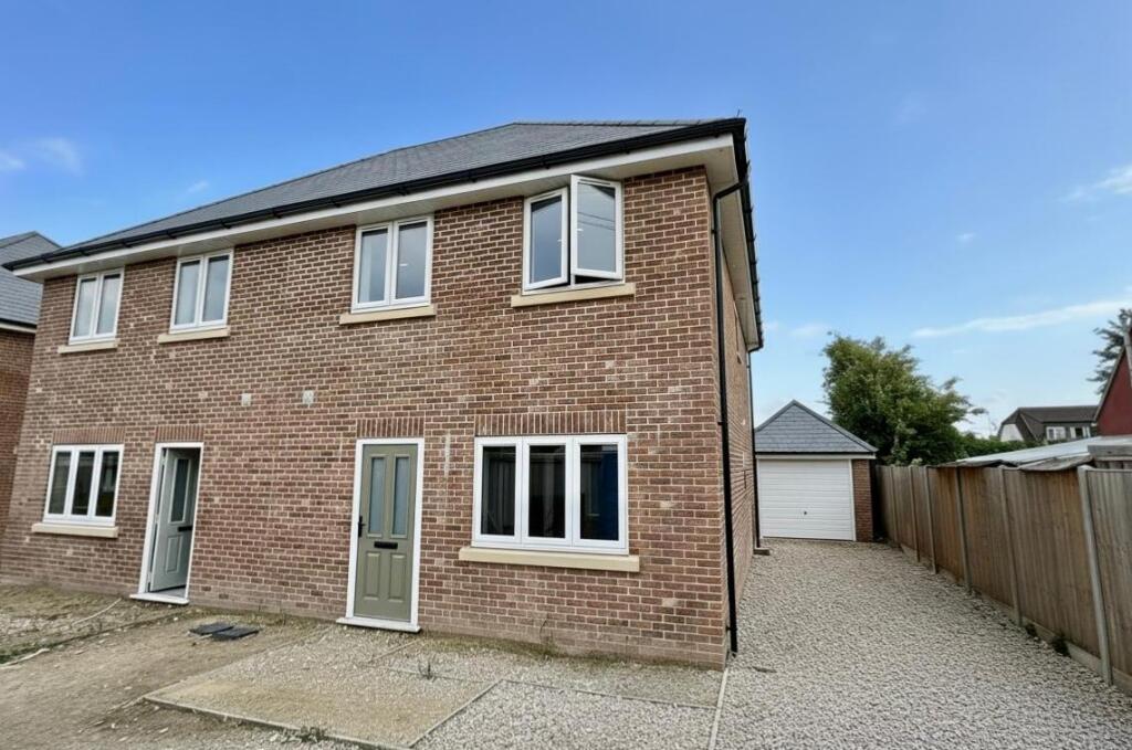 Main image of property: Manor Road, Ringwood, BH24 1RB