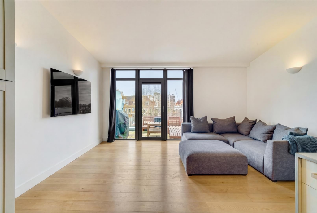 Main image of property: Wandsworth Bridge Road, London