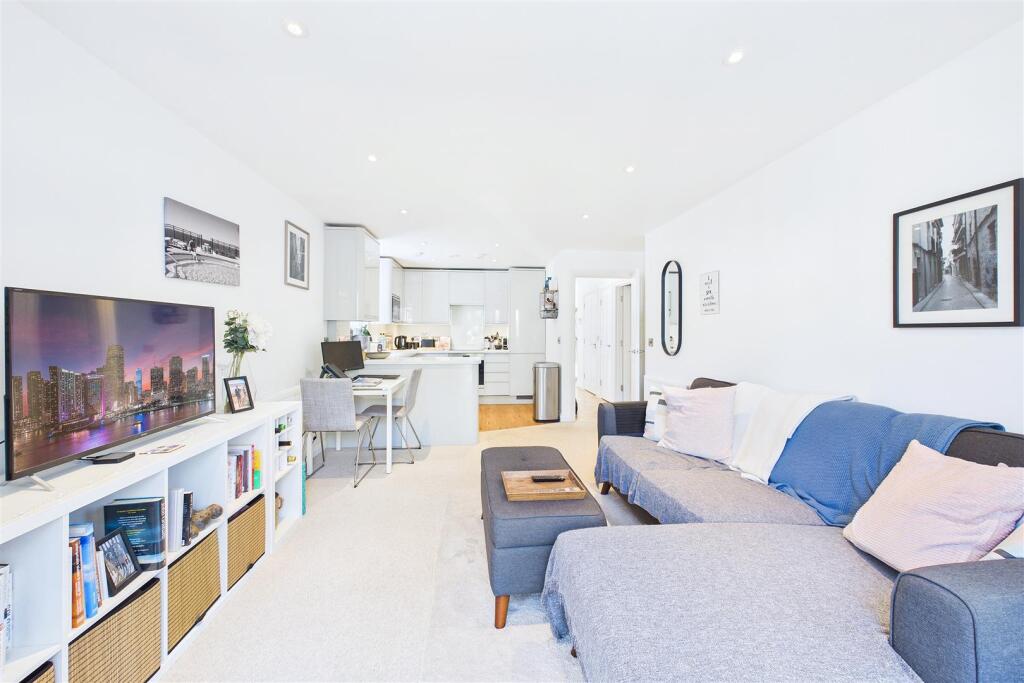 Apartment in Clevedon, Walton Park - More