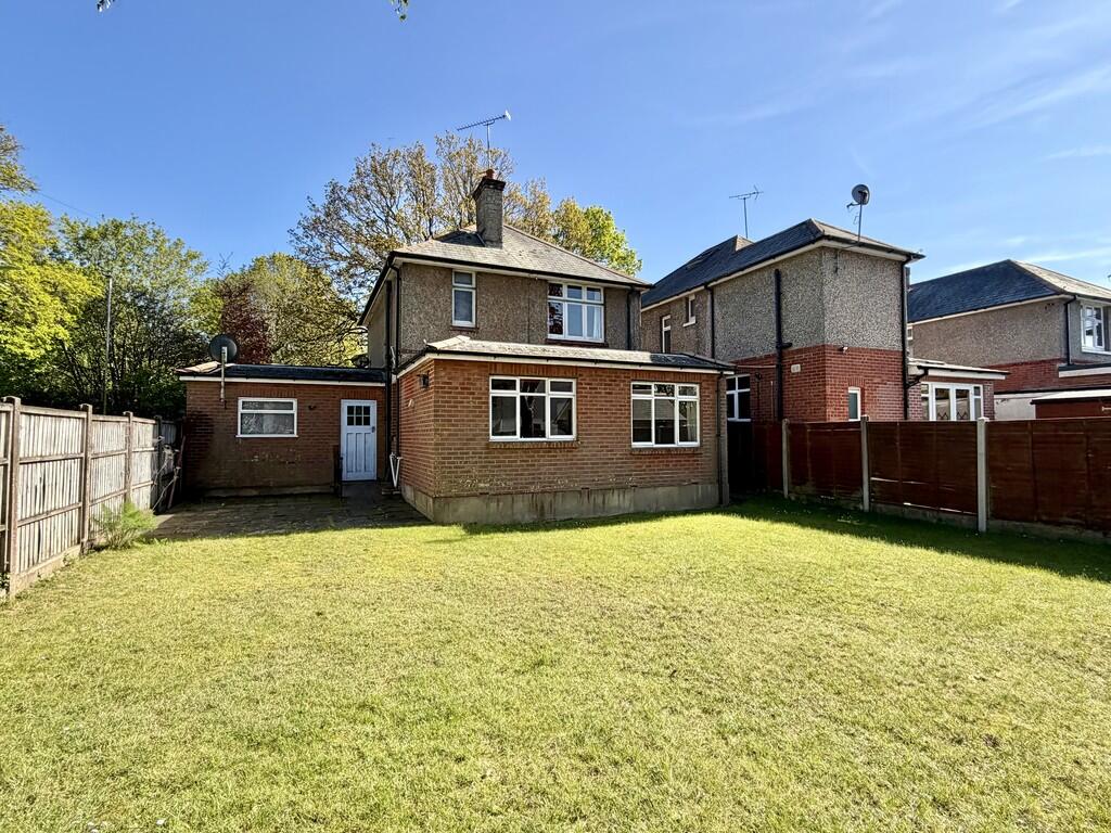 Clarendon Road, Broadstone photo 4