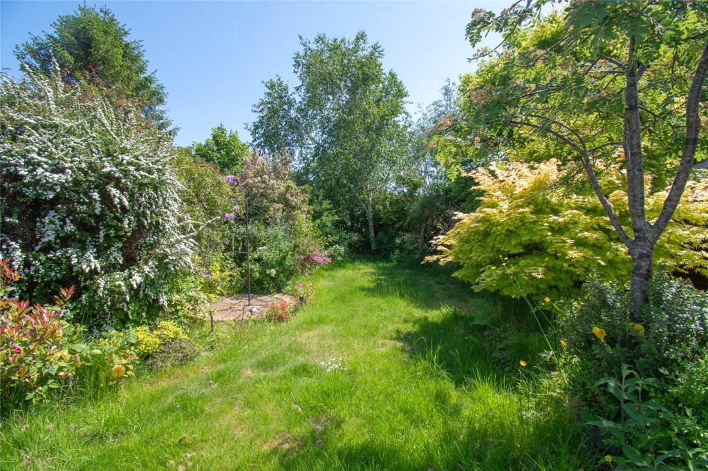 Colemere Drive, Thingwall, Wirral photo 3