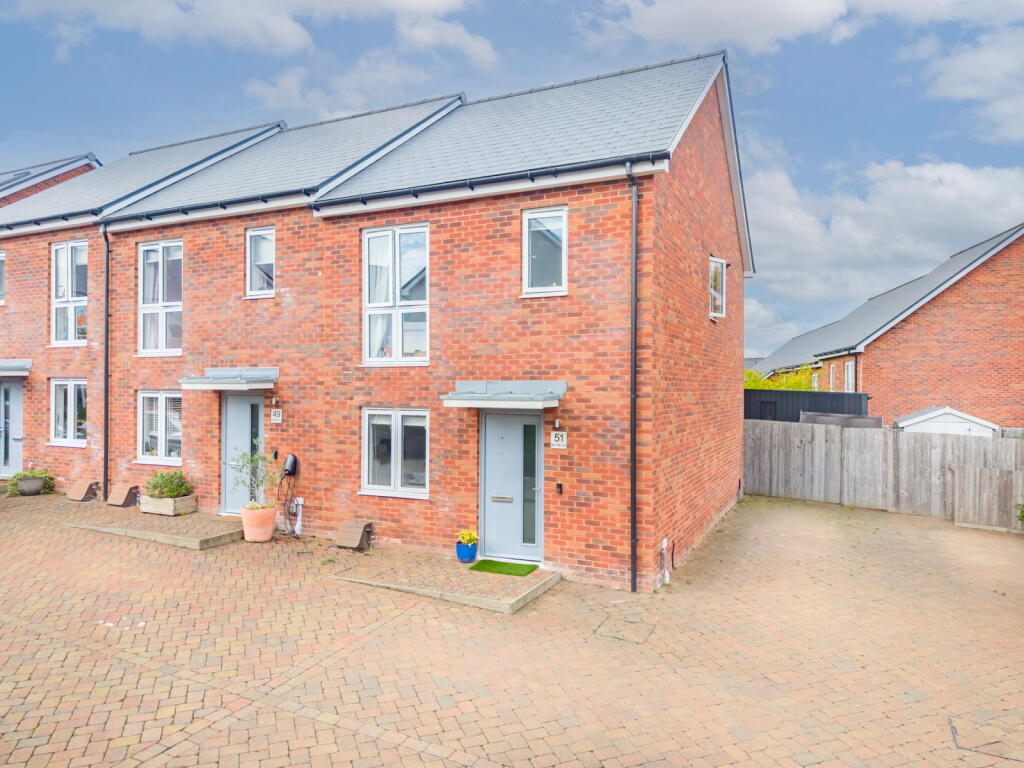 Main image of property: High Tree Lane, Tunbridge Wells, TN2 3FR