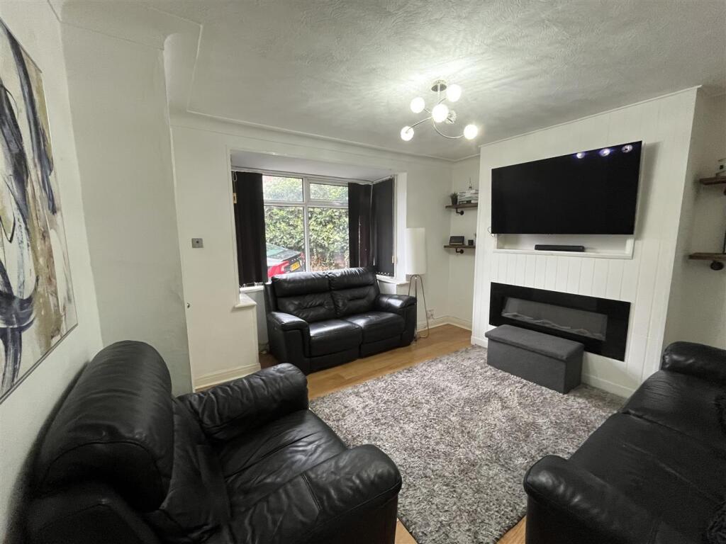 Westbury Place North, Leeds photo 3