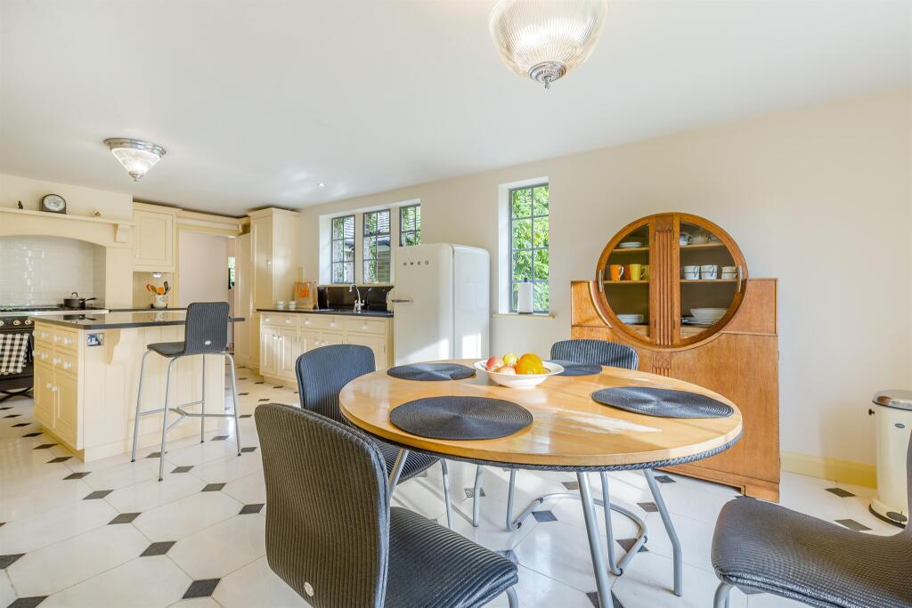 House in Peterborough - View 4