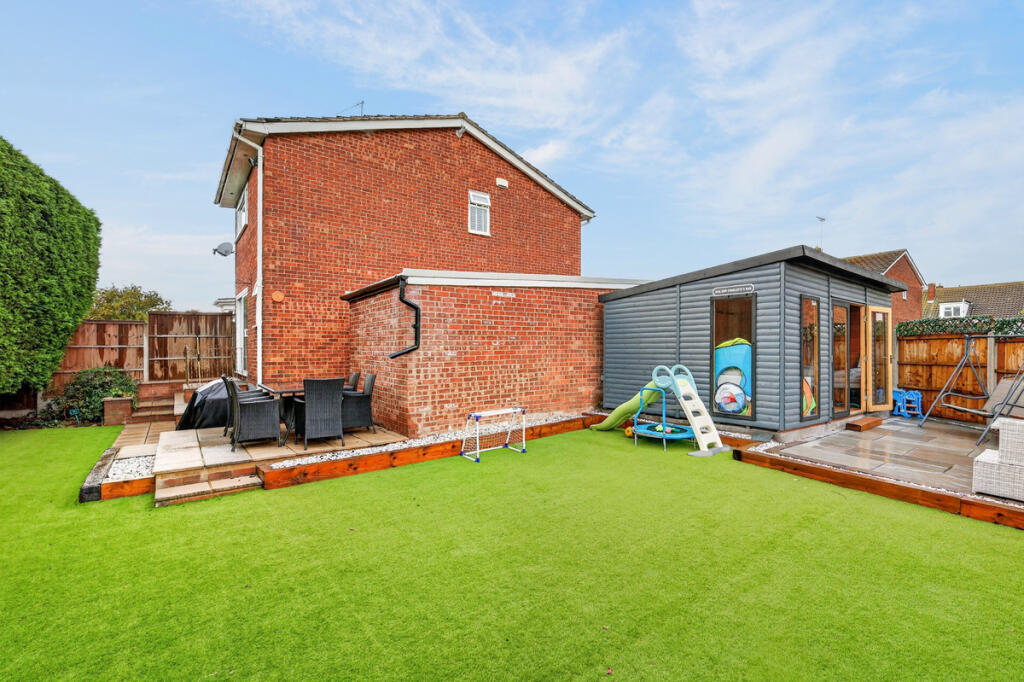 House in Southend-on-Sea - View 4