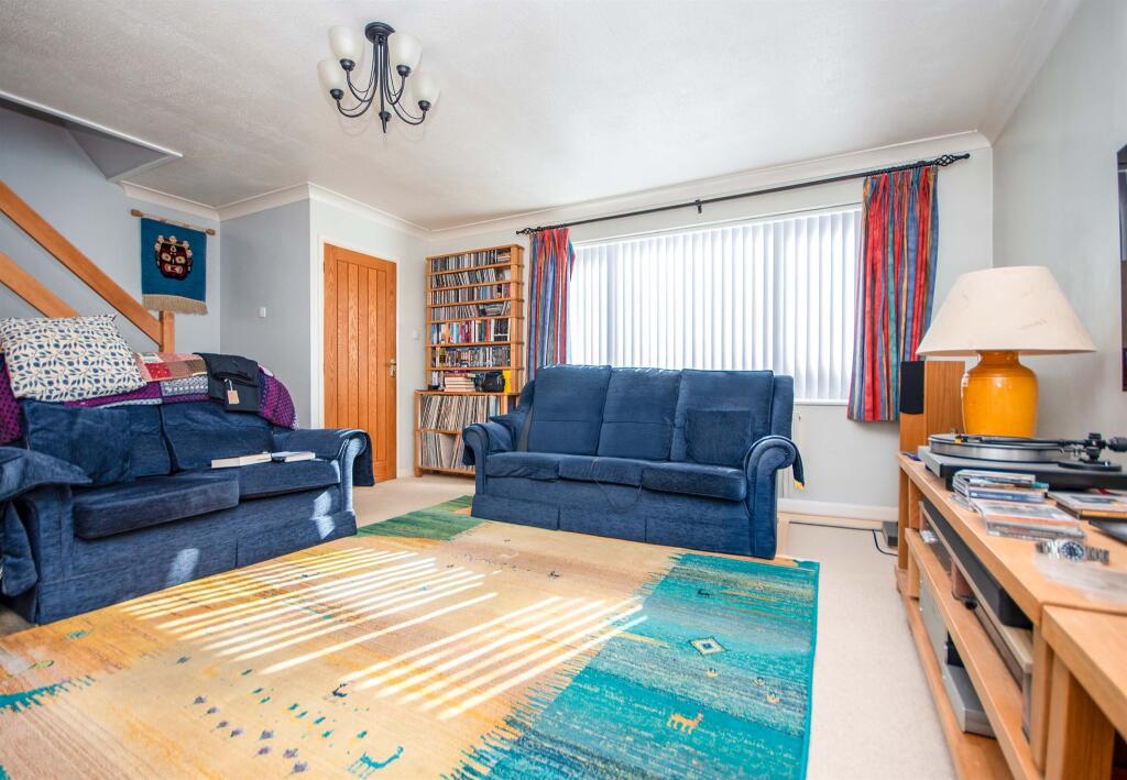 House in Desborough, North Northamptonshire - View 3