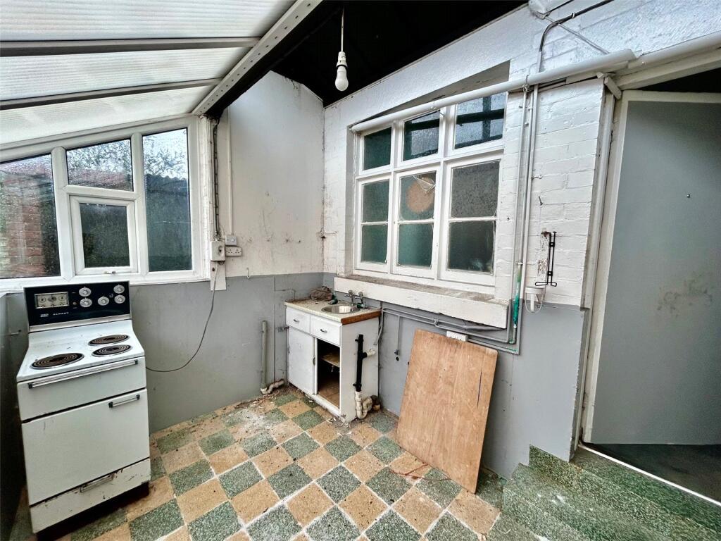 House in Preston, Middleforth, Penwortham - More