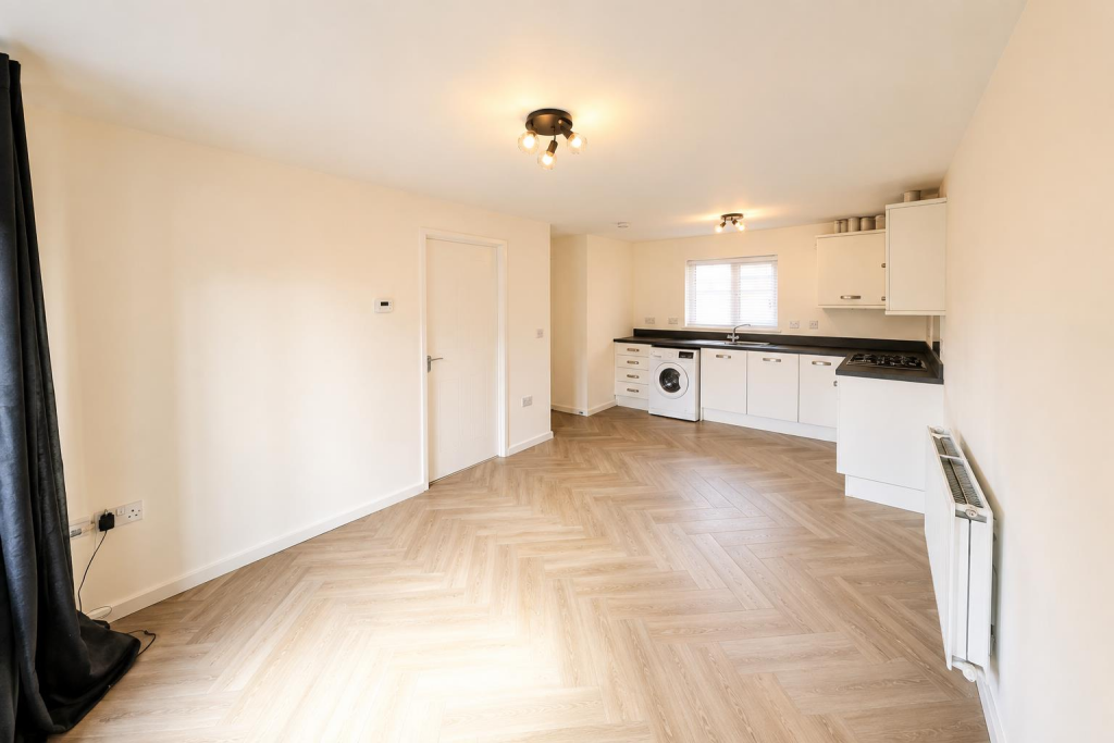 Apartment in Hull - View 4