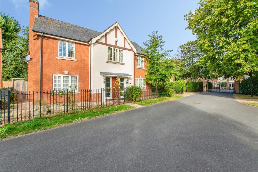Main image of property: Skirbeck Gardens, BOSTON, Lincolnshire, PE21