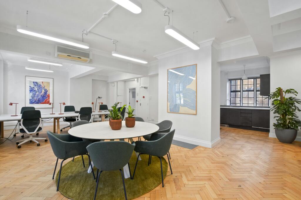 165f98GCCSLOA 35 Duke St Office 17 Original 6.JPG