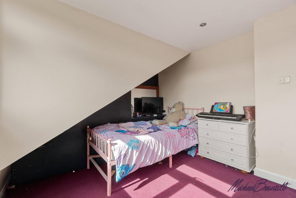 Additional image 15 of South View, Greengates, Bradford, BD10 0QX