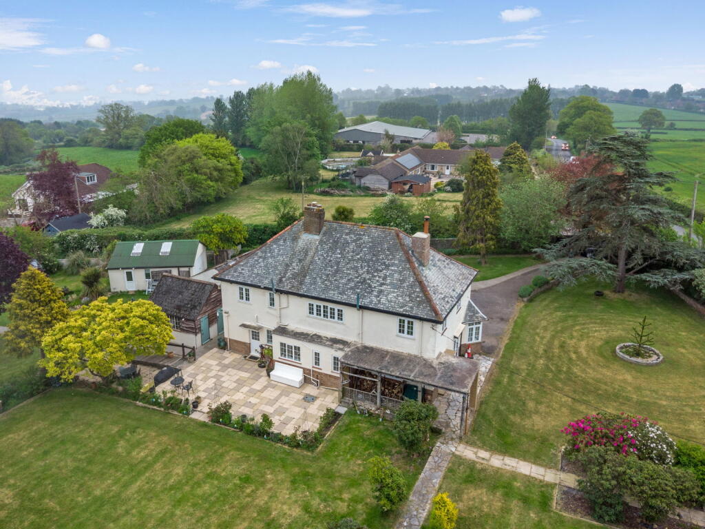 House in Yeovil, Yeovil Without - View 5