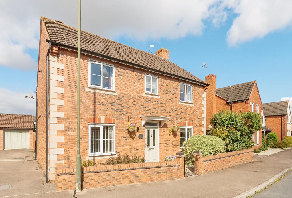 Main image of property: Cambrian Road, Walton Cardiff, Tewkesbury, Gloucestershire, GL20