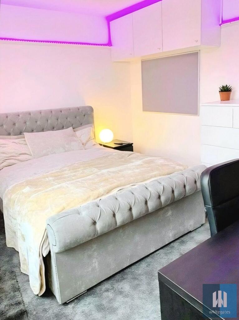 6 bedroom terraced house for rent