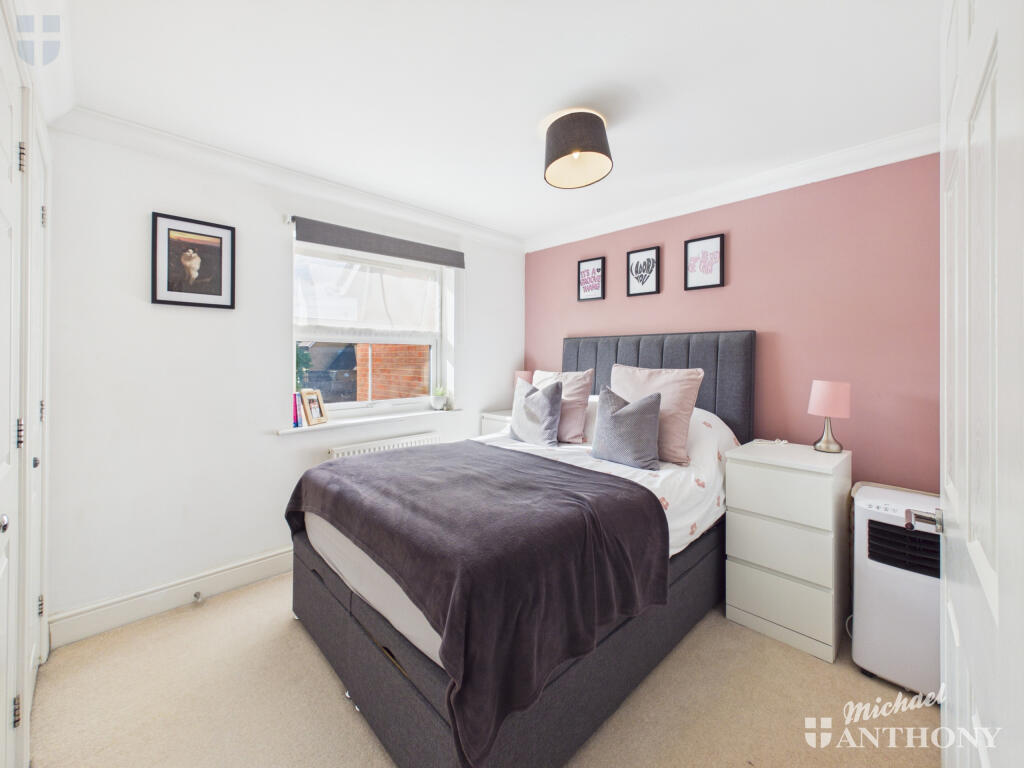 House in Weston Turville - View 4