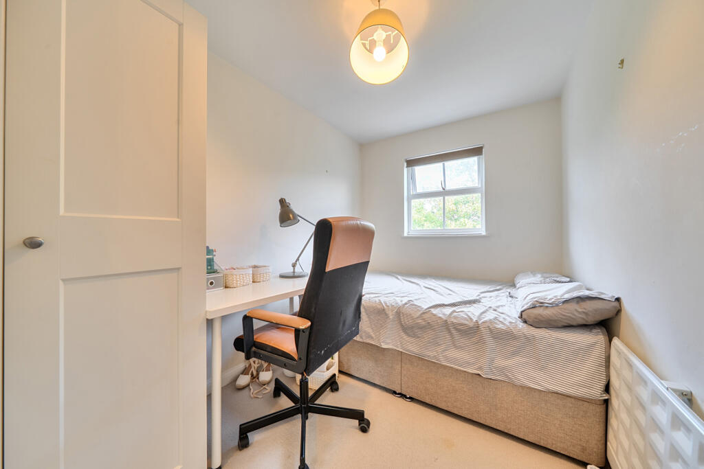 Apartment in London - More