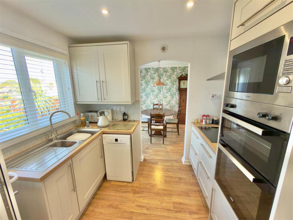 House in Freshwater, Pound Green - View 3